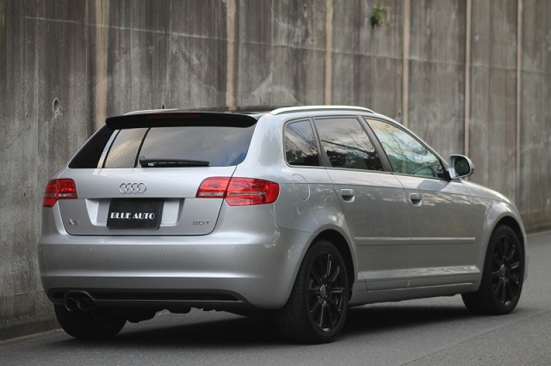 アウディ A3スポーツバック 2.0TFSI S-lineパッケージ 新並 左H 中古車